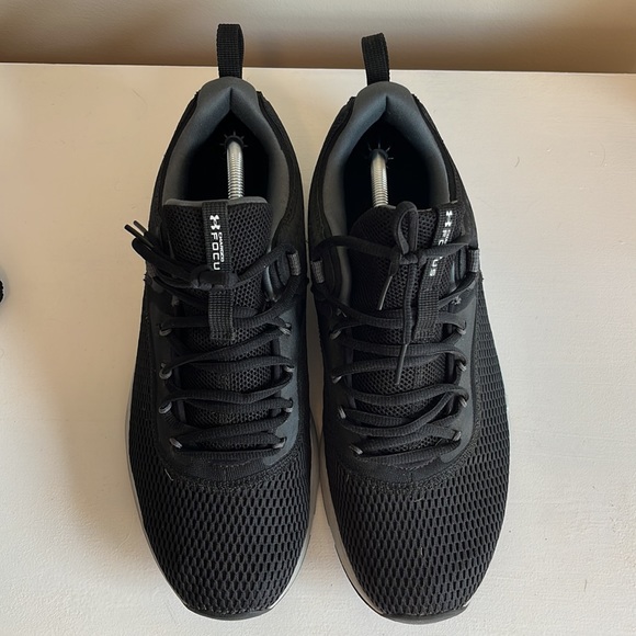 Under Armour Men's Black Charged Focus Training Athletic Sneaker Shoes Size 12 - Picture 5 of 13